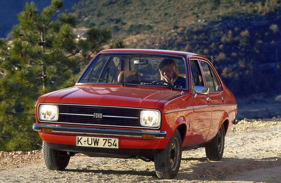  Ford Escort 1975 года  (фото 6 из 8)